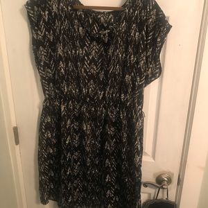 Black/white sundress